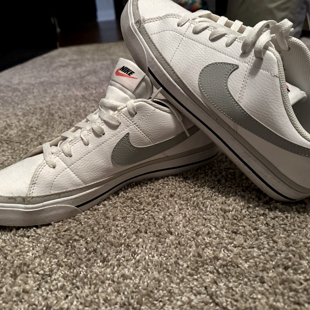 M11 Nike low blazers
